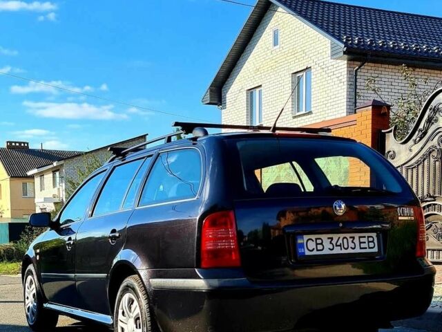 Черный Шкода Октавия, объемом двигателя 1.6 л и пробегом 197 тыс. км за 6300 $, фото 2 на Automoto.ua