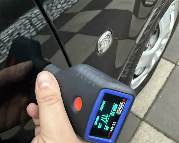 Черный Шкода Октавия, объемом двигателя 2 л и пробегом 286 тыс. км за 5400 $, фото 68 на Automoto.ua