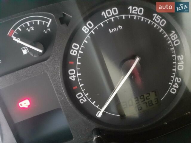 Чорний Шкода Октавія, об'ємом двигуна 1.98 л та пробігом 330 тис. км за 4100 $, фото 4 на Automoto.ua