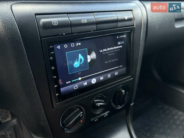 Чорний Шкода Октавія, об'ємом двигуна 1.6 л та пробігом 274 тис. км за 4699 $, фото 9 на Automoto.ua