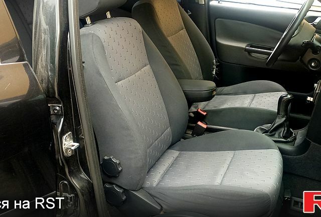 Черный Шкода Октавия, объемом двигателя 1.6 л и пробегом 200 тыс. км за 6000 $, фото 8 на Automoto.ua