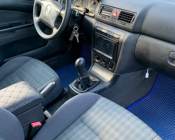 Чорний Шкода Октавія, об'ємом двигуна 1.6 л та пробігом 270 тис. км за 3700 $, фото 6 на Automoto.ua