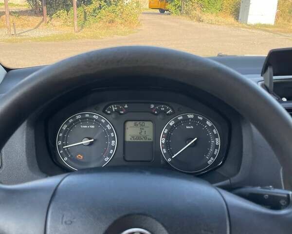 Черный Шкода Октавия, объемом двигателя 1.6 л и пробегом 268 тыс. км за 5700 $, фото 25 на Automoto.ua