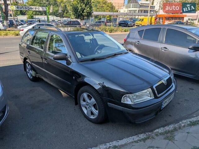 Черный Шкода Октавия, объемом двигателя 1.6 л и пробегом 192 тыс. км за 5300 $, фото 4 на Automoto.ua