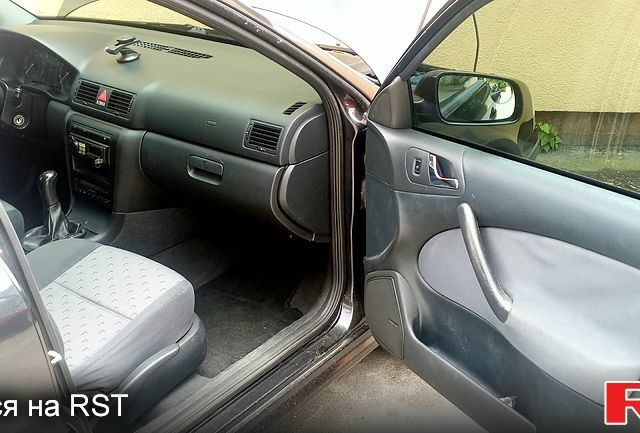 Черный Шкода Октавия, объемом двигателя 1.6 л и пробегом 200 тыс. км за 6000 $, фото 5 на Automoto.ua