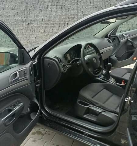 Черный Шкода Октавия, объемом двигателя 1.6 л и пробегом 350 тыс. км за 4800 $, фото 14 на Automoto.ua