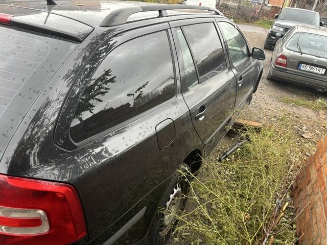 Черный Шкода Октавия, объемом двигателя 1.6 л и пробегом 300 тыс. км за 3500 $, фото 2 на Automoto.ua