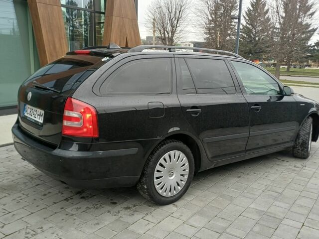 Черный Шкода Октавия, объемом двигателя 1.6 л и пробегом 350 тыс. км за 4800 $, фото 3 на Automoto.ua