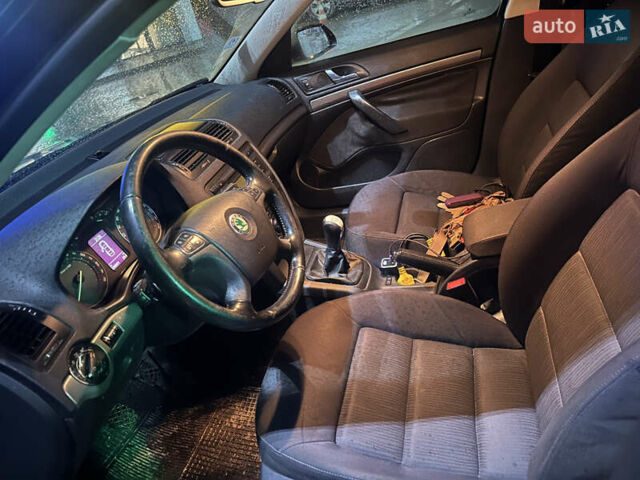Черный Шкода Октавия, объемом двигателя 0 л и пробегом 270 тыс. км за 2600 $, фото 6 на Automoto.ua
