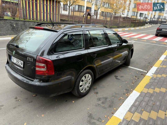 Черный Шкода Октавия, объемом двигателя 1.9 л и пробегом 300 тыс. км за 2950 $, фото 2 на Automoto.ua