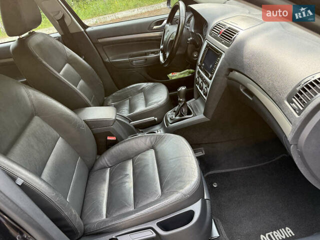 Чорний Шкода Октавія, об'ємом двигуна 1.6 л та пробігом 240 тис. км за 6800 $, фото 39 на Automoto.ua