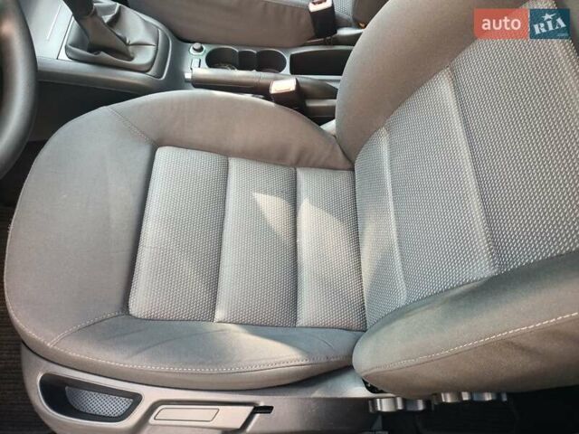 Черный Шкода Октавия, объемом двигателя 1.6 л и пробегом 240 тыс. км за 5650 $, фото 20 на Automoto.ua