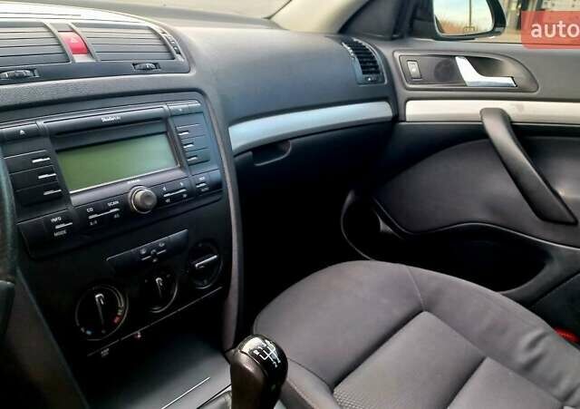 Чорний Шкода Октавія, об'ємом двигуна 1.9 л та пробігом 359 тис. км за 6400 $, фото 6 на Automoto.ua