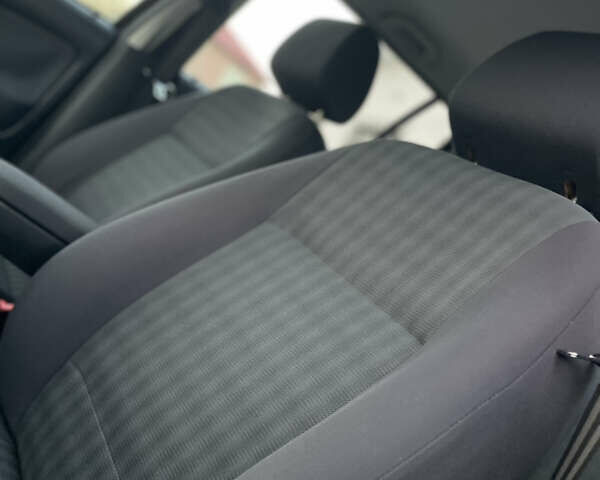 Черный Шкода Октавия, объемом двигателя 1.6 л и пробегом 169 тыс. км за 5850 $, фото 61 на Automoto.ua