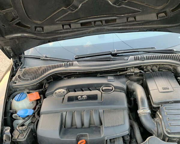 Черный Шкода Октавия, объемом двигателя 1.6 л и пробегом 265 тыс. км за 6450 $, фото 15 на Automoto.ua