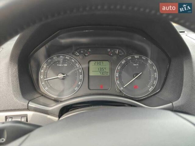 Шкода Октавия 2005 в Славянске на Automoto.ua Черный Шкода Октавия, объемом двигателя 1.6 л и пробегом 303 тыс. км за 5900 $, фото 4 на Automoto.ua