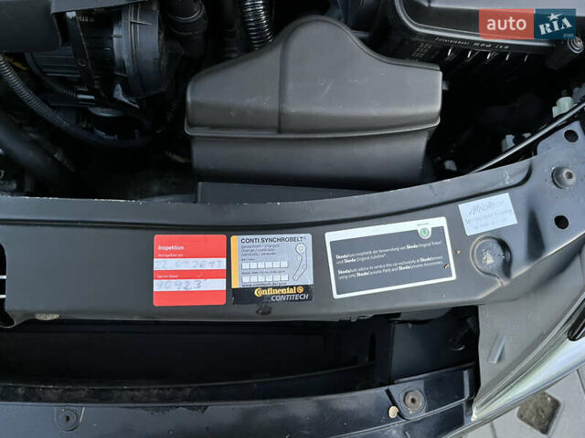 Черный Шкода Октавия, объемом двигателя 1.6 л и пробегом 203 тыс. км за 6300 $, фото 35 на Automoto.ua