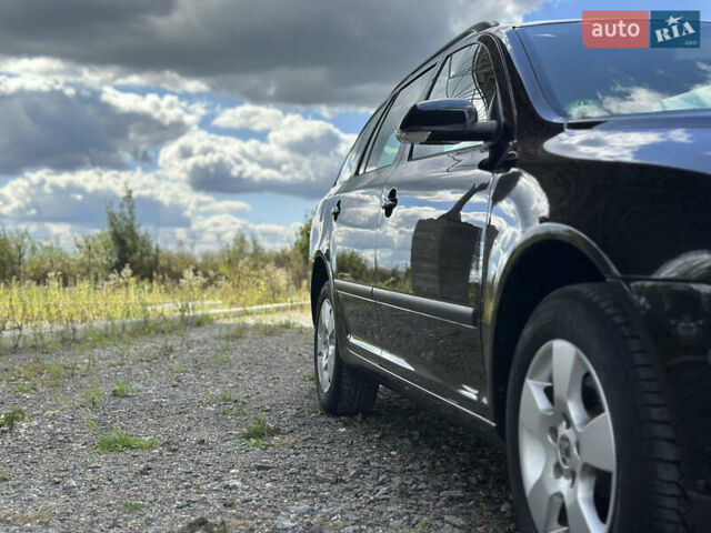 Чорний Шкода Октавія, об'ємом двигуна 0 л та пробігом 199 тис. км за 6300 $, фото 62 на Automoto.ua