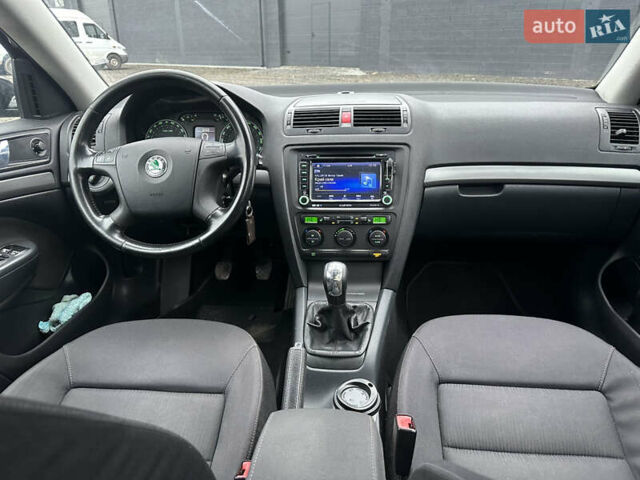 Черный Шкода Октавия, объемом двигателя 1.98 л и пробегом 259 тыс. км за 4999 $, фото 37 на Automoto.ua