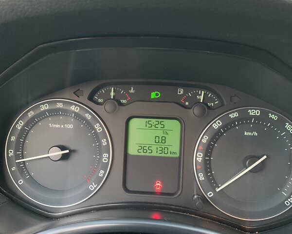 Черный Шкода Октавия, объемом двигателя 1.6 л и пробегом 265 тыс. км за 6450 $, фото 10 на Automoto.ua
