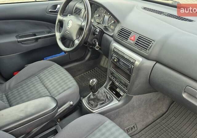 Черный Шкода Октавия, объемом двигателя 1.6 л и пробегом 217 тыс. км за 5700 $, фото 22 на Automoto.ua