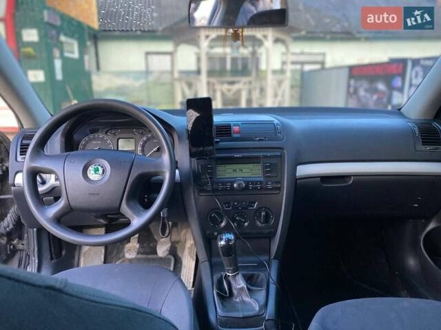 Чорний Шкода Октавія, об'ємом двигуна 1.6 л та пробігом 201 тис. км за 5200 $, фото 6 на Automoto.ua