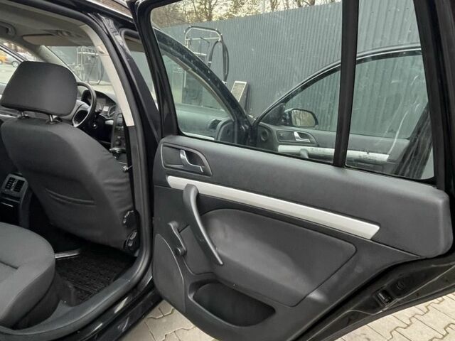 Черный Шкода Октавия, объемом двигателя 2 л и пробегом 184 тыс. км за 6250 $, фото 18 на Automoto.ua