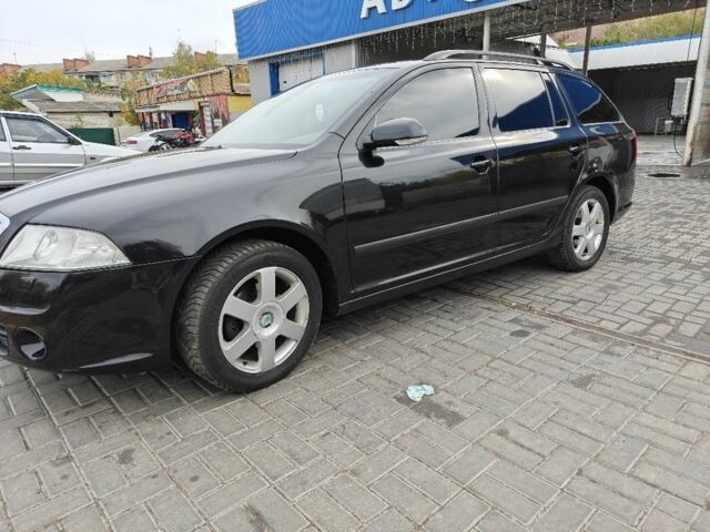 Чорний Шкода Октавія, об'ємом двигуна 1 л та пробігом 303 тис. км за 5900 $, фото 4 на Automoto.ua