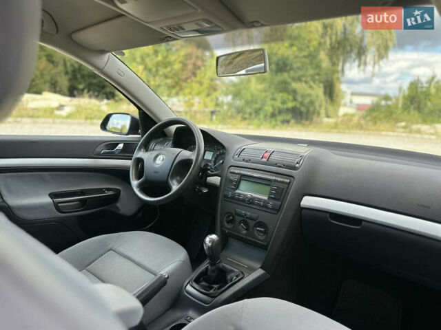 Чорний Шкода Октавія, об'ємом двигуна 0 л та пробігом 199 тис. км за 6300 $, фото 48 на Automoto.ua