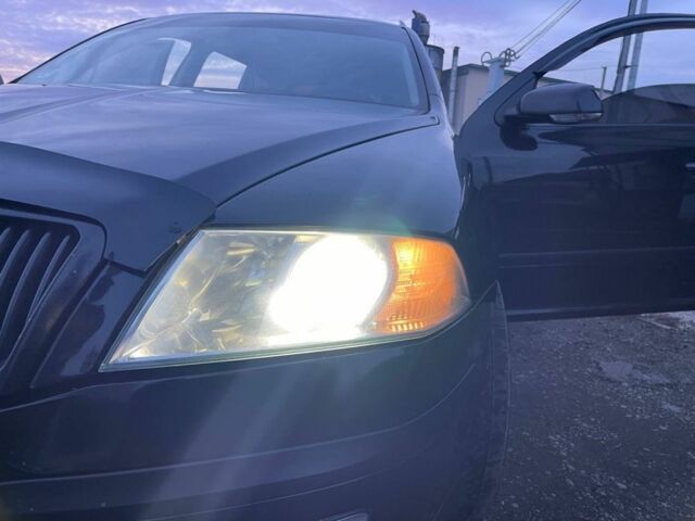 Черный Шкода Октавия, объемом двигателя 1.9 л и пробегом 400 тыс. км за 5200 $, фото 2 на Automoto.ua