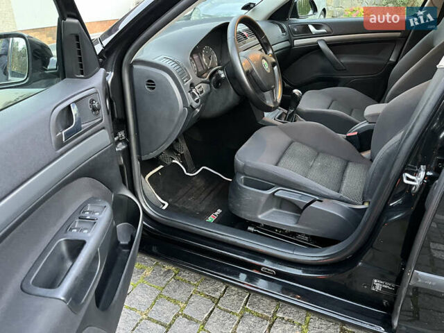 Черный Шкода Октавия, объемом двигателя 1.6 л и пробегом 203 тыс. км за 6300 $, фото 18 на Automoto.ua