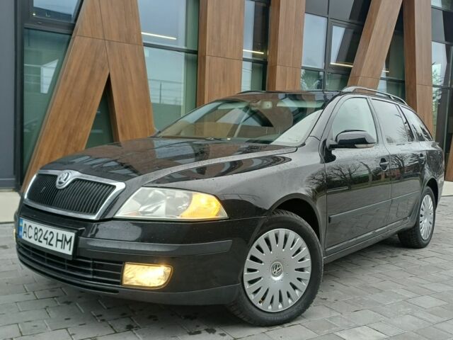 Черный Шкода Октавия, объемом двигателя 1.6 л и пробегом 350 тыс. км за 4800 $, фото 1 на Automoto.ua