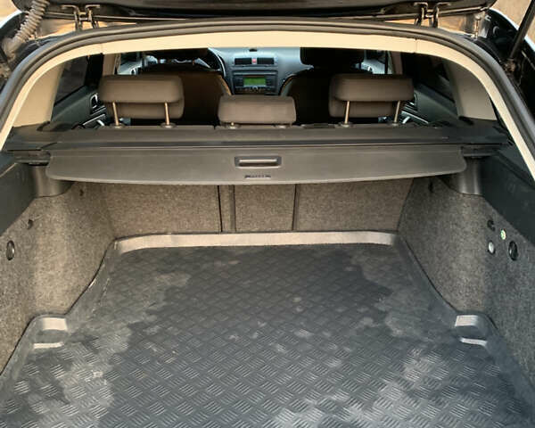 Черный Шкода Октавия, объемом двигателя 1.6 л и пробегом 265 тыс. км за 6450 $, фото 13 на Automoto.ua