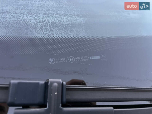 Черный Шкода Октавия, объемом двигателя 1.6 л и пробегом 203 тыс. км за 6300 $, фото 17 на Automoto.ua