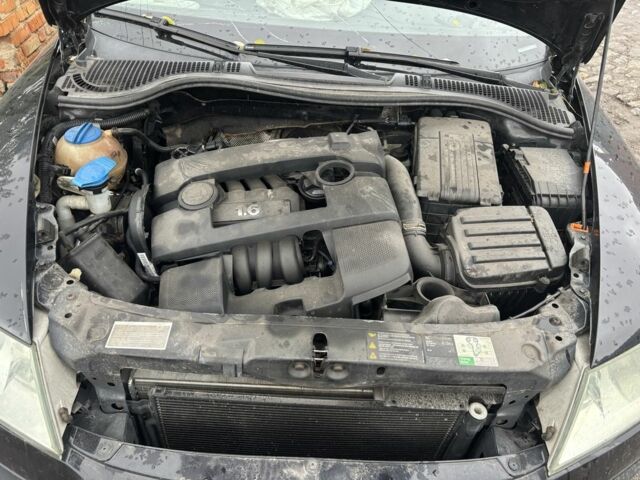 Черный Шкода Октавия, объемом двигателя 1.6 л и пробегом 300 тыс. км за 3500 $, фото 9 на Automoto.ua