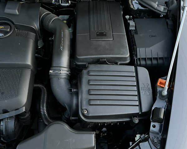 Черный Шкода Октавия, объемом двигателя 1.6 л и пробегом 203 тыс. км за 6300 $, фото 36 на Automoto.ua