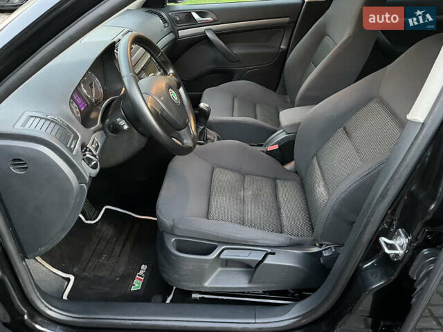 Черный Шкода Октавия, объемом двигателя 1.6 л и пробегом 203 тыс. км за 6300 $, фото 21 на Automoto.ua