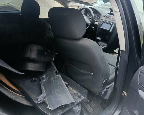 Черный Шкода Октавия, объемом двигателя 1.6 л и пробегом 210 тыс. км за 2000 $, фото 2 на Automoto.ua