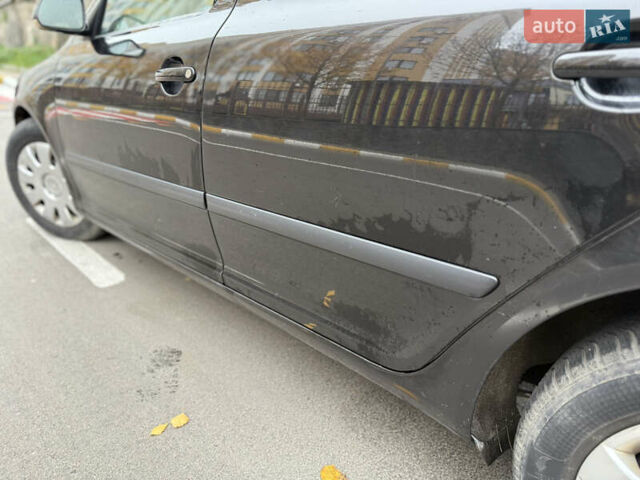 Черный Шкода Октавия, объемом двигателя 1.9 л и пробегом 300 тыс. км за 2950 $, фото 7 на Automoto.ua