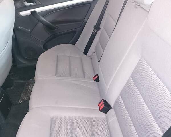 Черный Шкода Октавия, объемом двигателя 1.6 л и пробегом 286 тыс. км за 6375 $, фото 7 на Automoto.ua