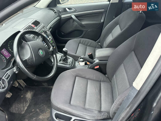 Черный Шкода Октавия, объемом двигателя 1.98 л и пробегом 259 тыс. км за 4999 $, фото 29 на Automoto.ua
