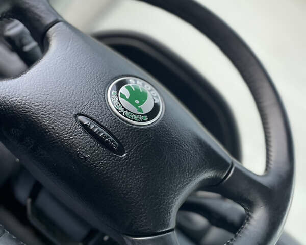 Черный Шкода Октавия, объемом двигателя 1.6 л и пробегом 169 тыс. км за 5850 $, фото 44 на Automoto.ua