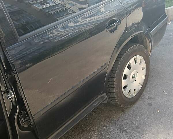 Черный Шкода Октавия, объемом двигателя 0 л и пробегом 200 тыс. км за 5000 $, фото 3 на Automoto.ua