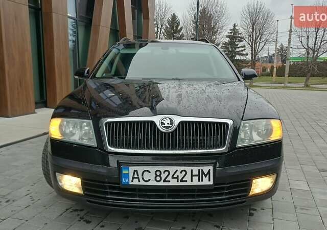 Черный Шкода Октавия, объемом двигателя 1.6 л и пробегом 350 тыс. км за 4800 $, фото 4 на Automoto.ua