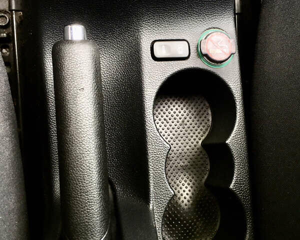 Чорний Шкода Октавія, об'ємом двигуна 1.6 л та пробігом 222 тис. км за 5700 $, фото 13 на Automoto.ua