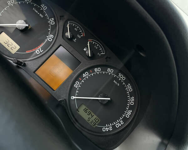 Черный Шкода Октавия, объемом двигателя 1.6 л и пробегом 169 тыс. км за 5850 $, фото 43 на Automoto.ua