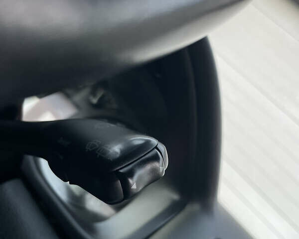 Черный Шкода Октавия, объемом двигателя 1.6 л и пробегом 169 тыс. км за 5850 $, фото 54 на Automoto.ua