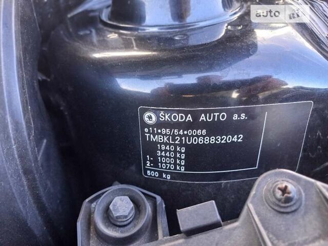 Черный Шкода Октавия, объемом двигателя 1.78 л и пробегом 225 тыс. км за 6300 $, фото 30 на Automoto.ua