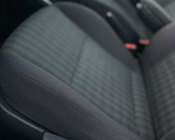 Черный Шкода Октавия, объемом двигателя 1.6 л и пробегом 169 тыс. км за 5850 $, фото 60 на Automoto.ua