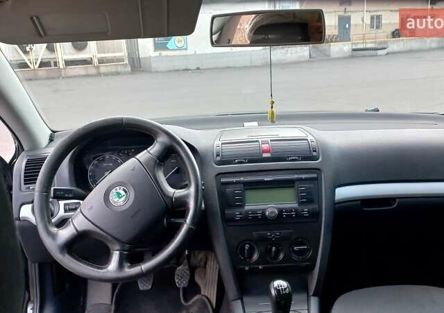 Чорний Шкода Октавія, об'ємом двигуна 1.9 л та пробігом 359 тис. км за 6400 $, фото 5 на Automoto.ua